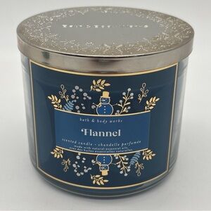 Bath & Body Works Flannel Large 3-Wick Scented Candle 441 g/14.5 oz NEW